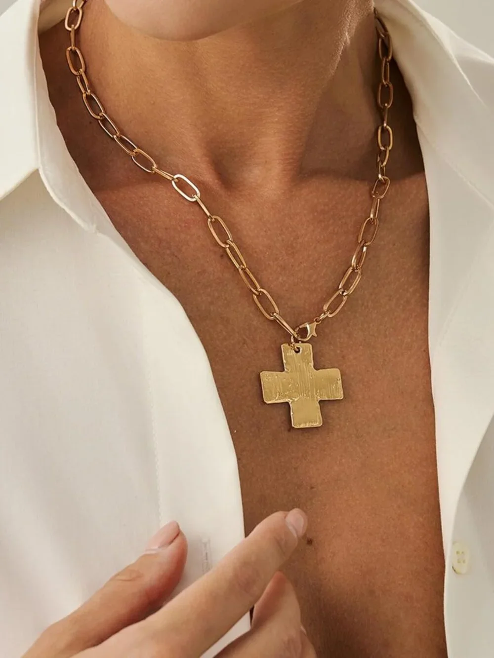 Chunky Gold Cross Necklace for Women, Trendy Layered Pearl Cross Pendant Necklac - Picture 4 of 7